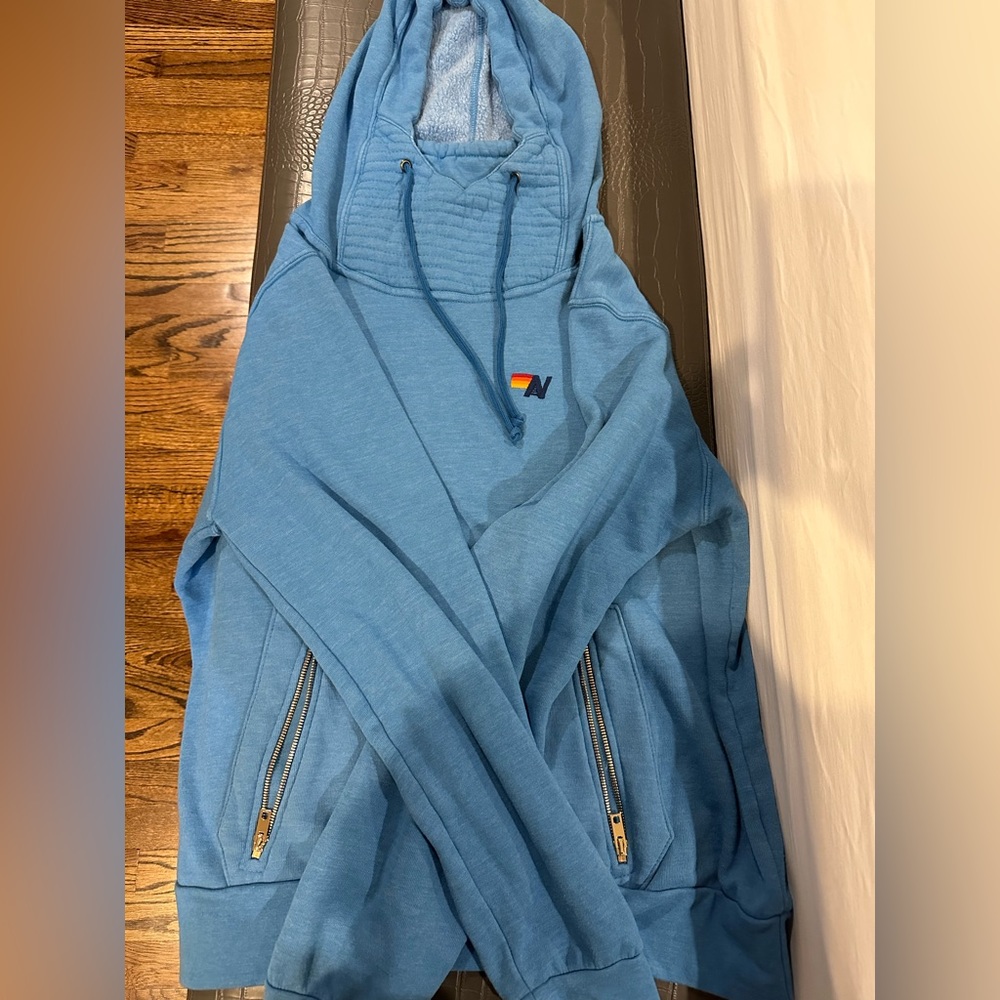 Super cozy aviator nation Ninja Pullover size XL worn two times only!!